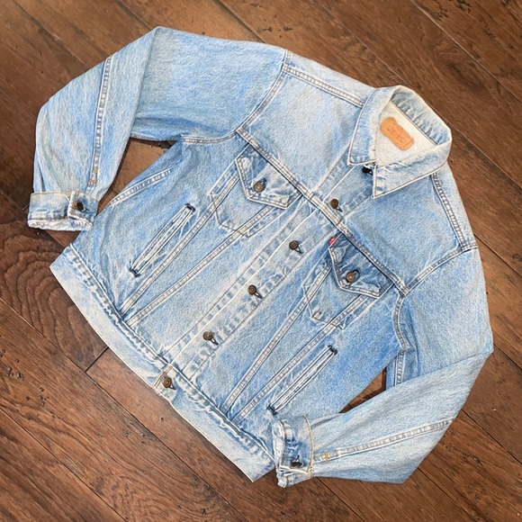 Vintage 80-90s Levi Strauss Jean jacket washed
